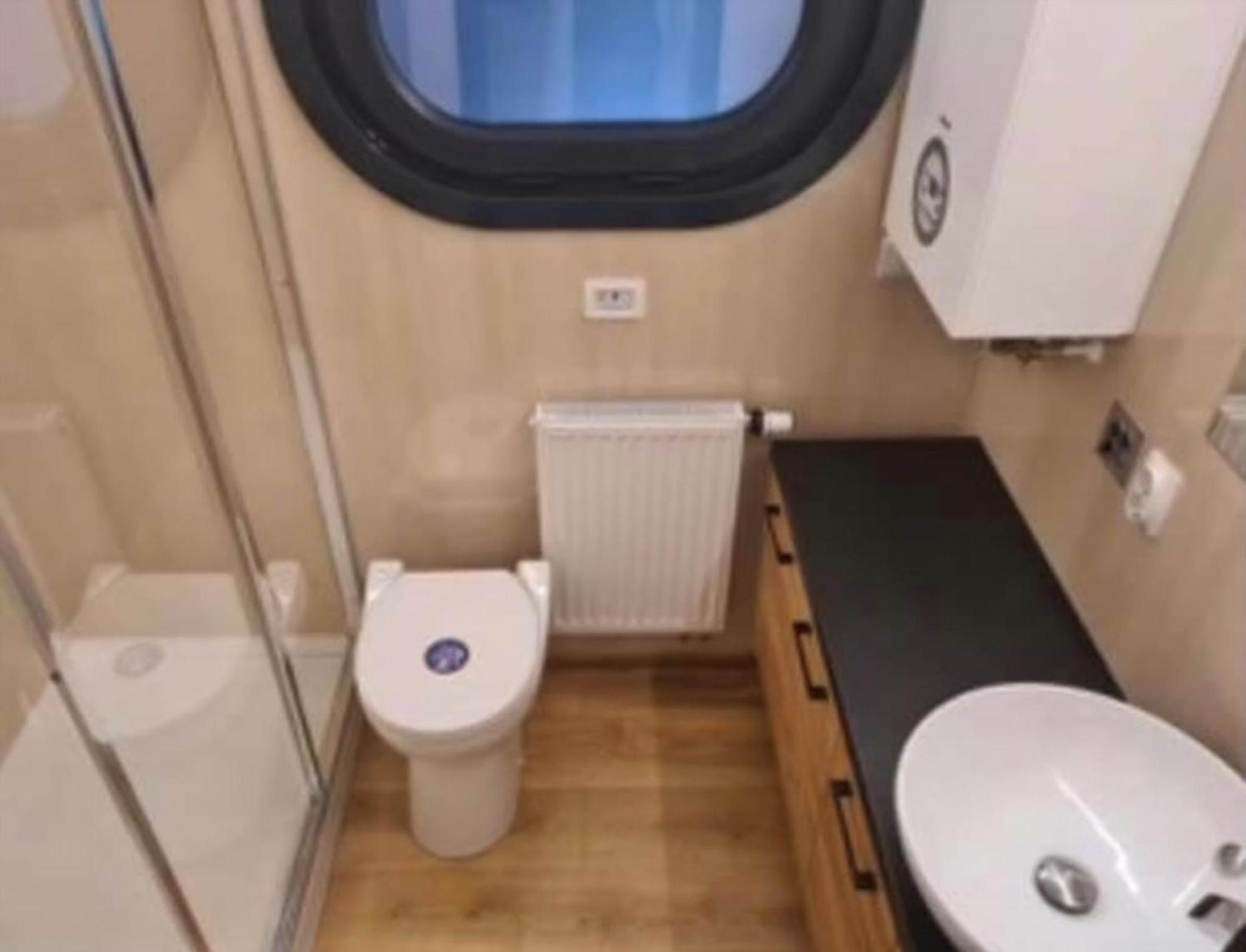 Hausboot Schiff Fuer 4 Personen Ca, 33 M Sup2 In Braunsbedra, Sachsen Anhalt Halle Saale Unstrut Region Dış mekan fotoğraf