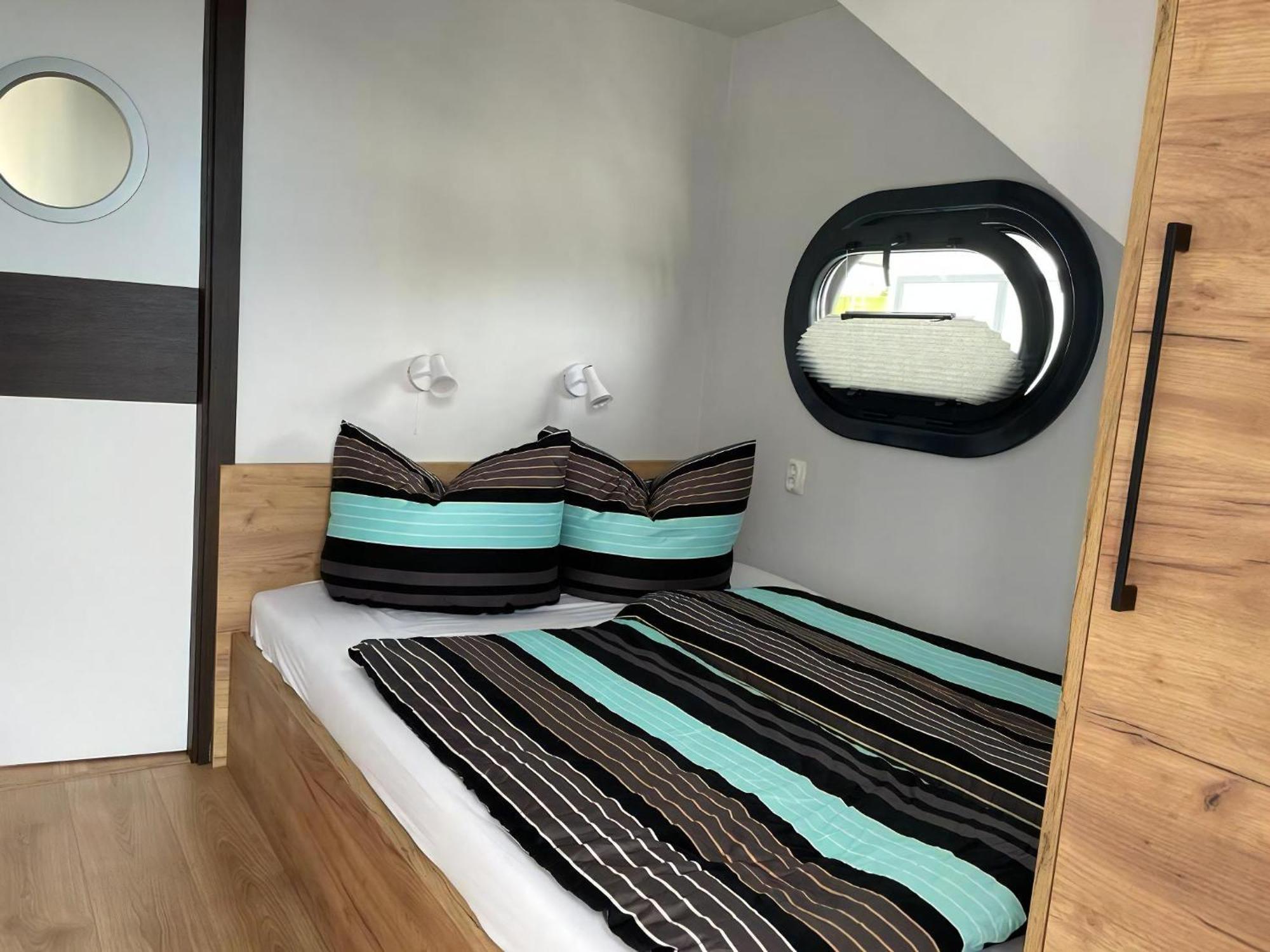 Hausboot Schiff Fuer 4 Personen Ca, 33 M Sup2 In Braunsbedra, Sachsen Anhalt Halle Saale Unstrut Region Dış mekan fotoğraf